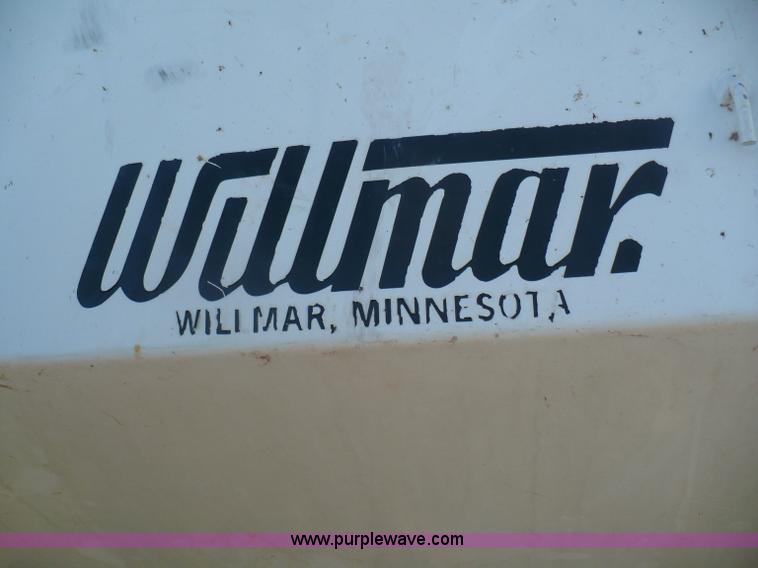 image for item A4865 1995 Freightliner FLD120 dry fertilizer tender truck