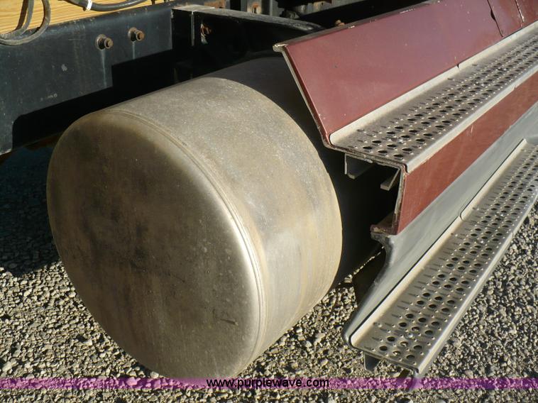 image for item A4865 1995 Freightliner FLD120 dry fertilizer tender truck