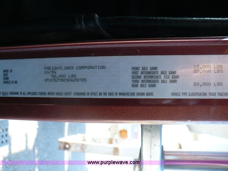 image for item A4865 1995 Freightliner FLD120 dry fertilizer tender truck