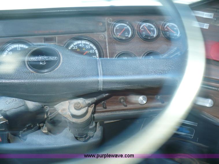 image for item A4865 1995 Freightliner FLD120 dry fertilizer tender truck