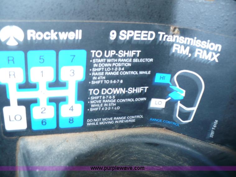 image for item A4865 1995 Freightliner FLD120 dry fertilizer tender truck