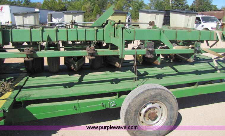 image for item A5038 John Deere 7000 12 row planter
