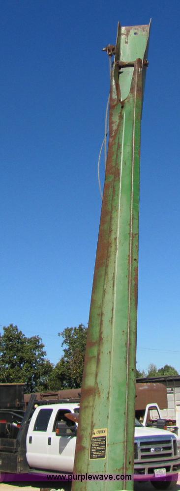 image for item A5038 John Deere 7000 12 row planter