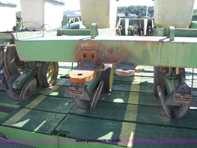 image for item A5038 John Deere 7000 12 row planter