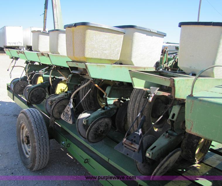 image for item A5038 John Deere 7000 12 row planter