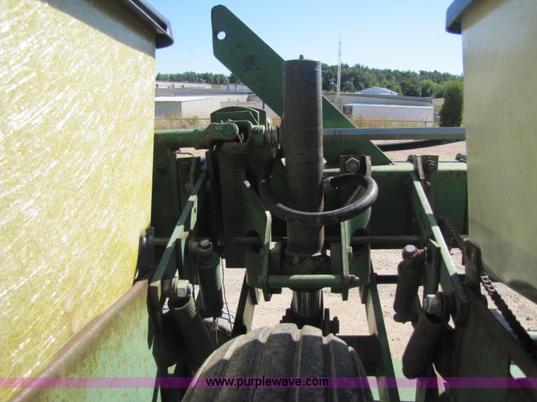 image for item A5038 John Deere 7000 12 row planter