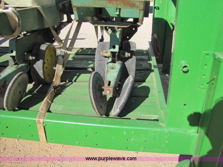 image for item A5040 John Deere 7000 13 row planter
