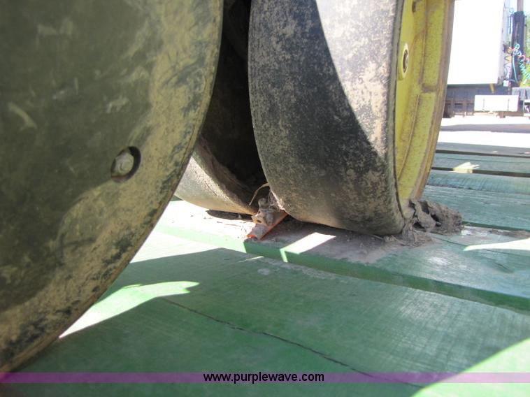 image for item A5040 John Deere 7000 13 row planter