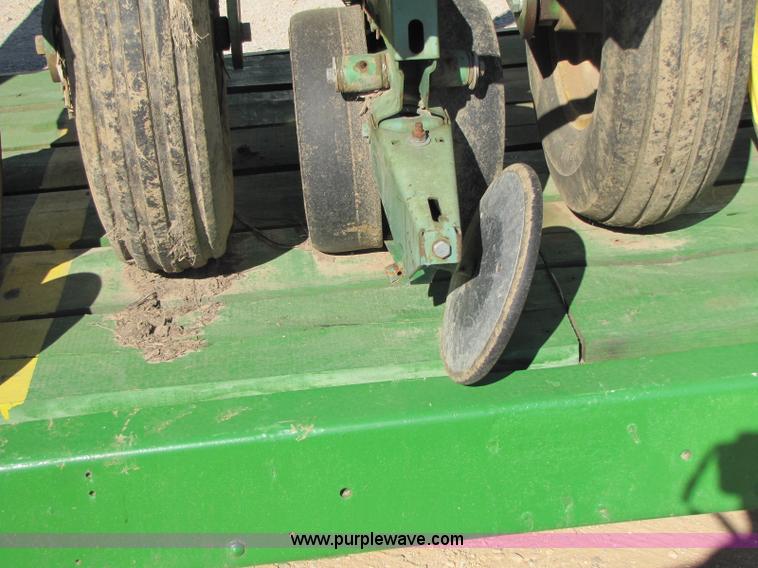image for item A5040 John Deere 7000 13 row planter