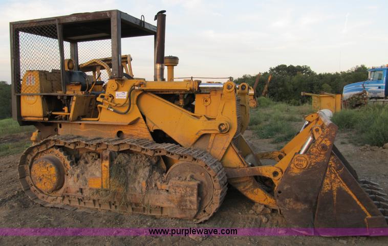 image for item A5444 International 175B track loader