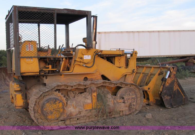 image for item A5444 International 175B track loader