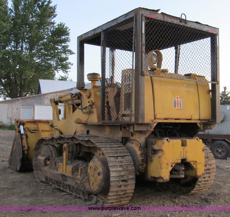 image for item A5444 International 175B track loader