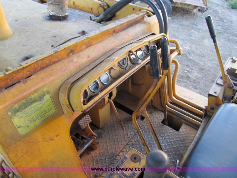 image for item A5444 International 175B track loader