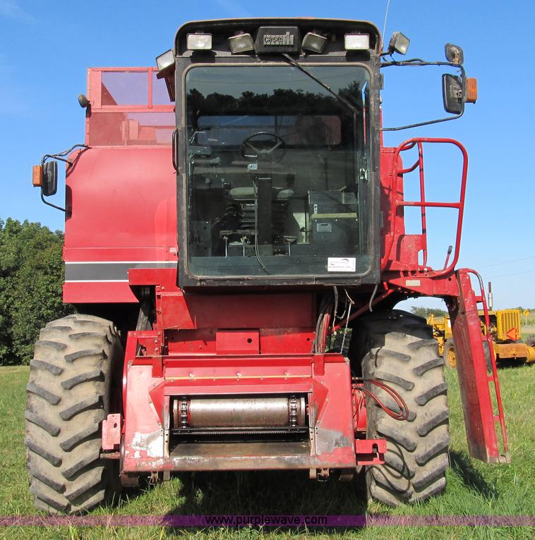 image for item A5453 1986 Case IH 1660 RWA Axial-Flow combine