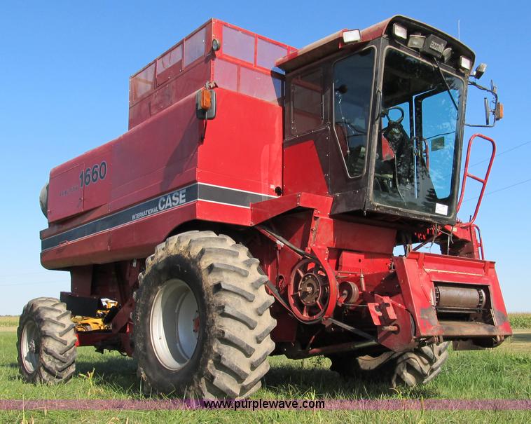 image for item A5453 1986 Case IH 1660 RWA Axial-Flow combine