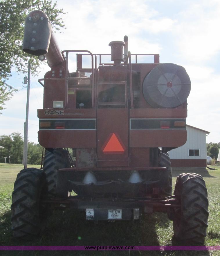 image for item A5453 1986 Case IH 1660 RWA Axial-Flow combine