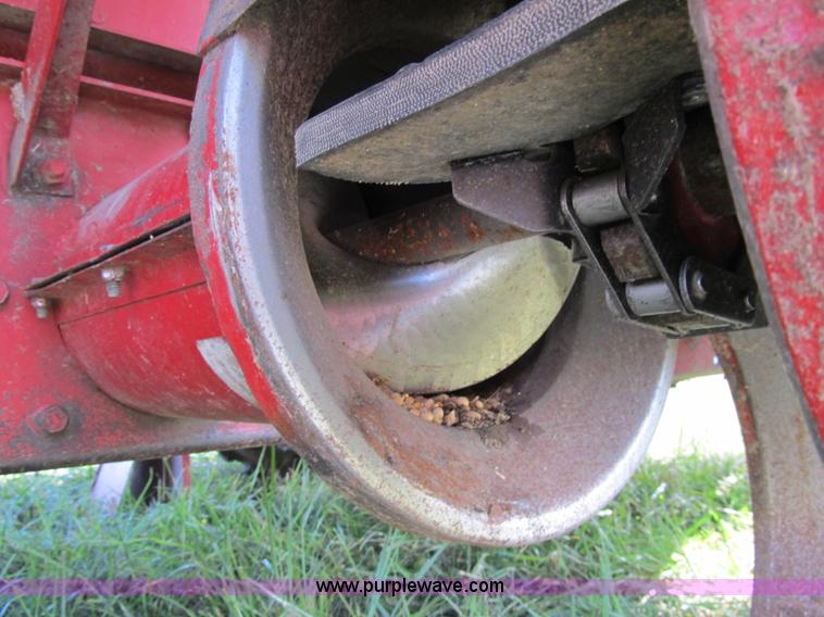 image for item A5453 1986 Case IH 1660 RWA Axial-Flow combine