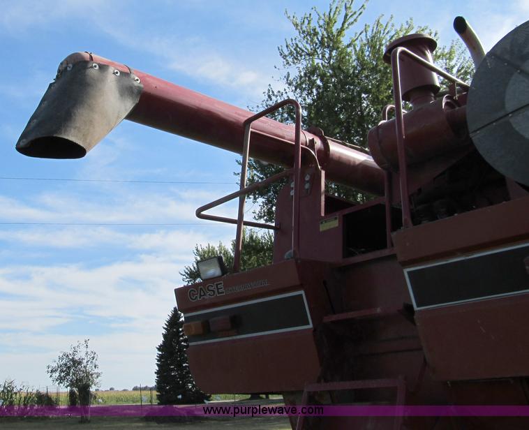 image for item A5453 1986 Case IH 1660 RWA Axial-Flow combine