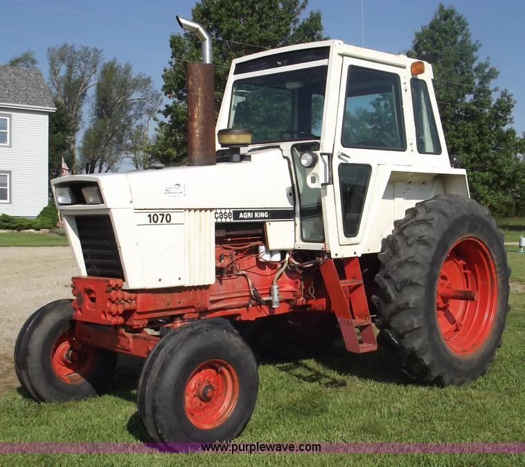 image for item B5002 Case Agri King 1070 tractor