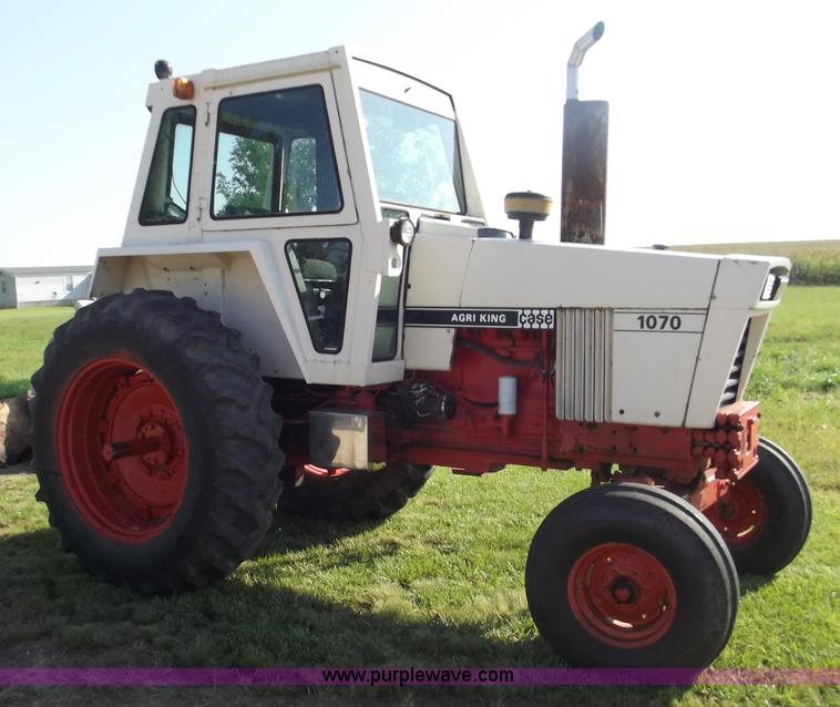 image for item B5002 Case Agri King 1070 tractor