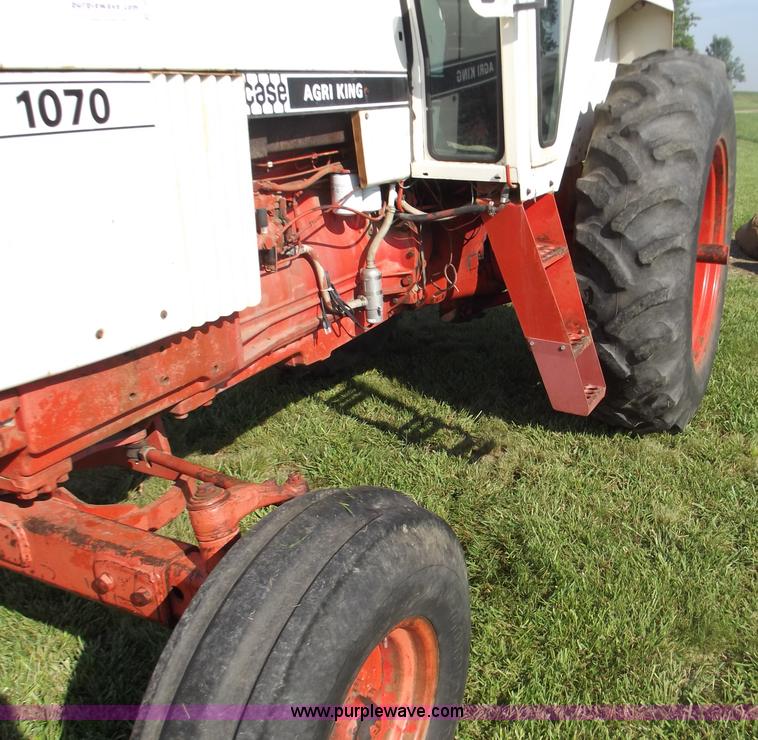 image for item B5002 Case Agri King 1070 tractor