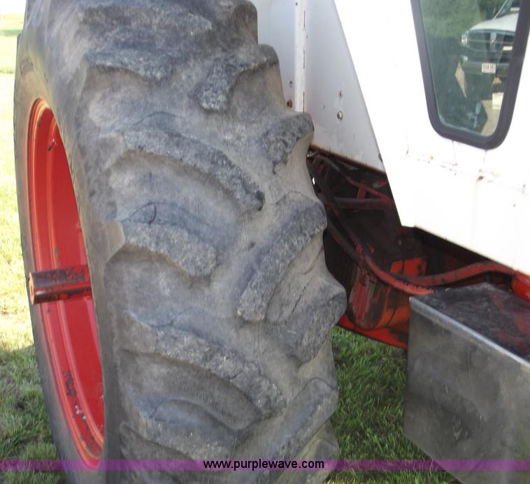 image for item B5002 Case Agri King 1070 tractor