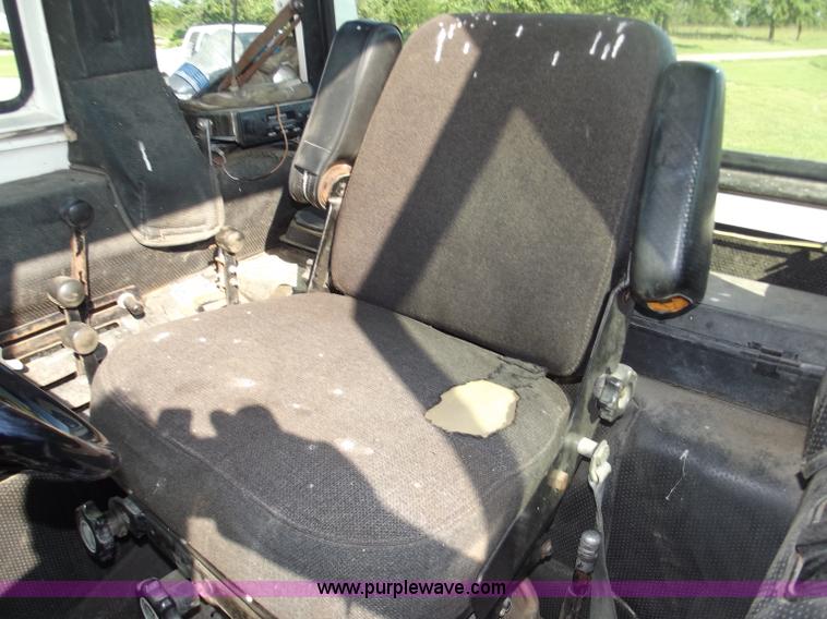 image for item B5002 Case Agri King 1070 tractor