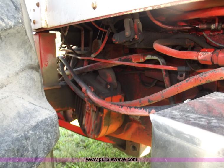 image for item B5002 Case Agri King 1070 tractor