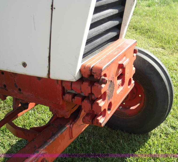 image for item B5002 Case Agri King 1070 tractor