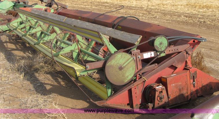 image for item C4502 International 810 24' rigid platform header