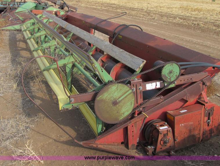 image for item C4502 International 810 24' rigid platform header