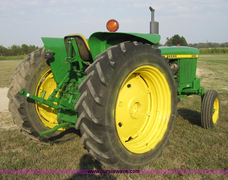 image for item C5001 John Deere 2630 tractor