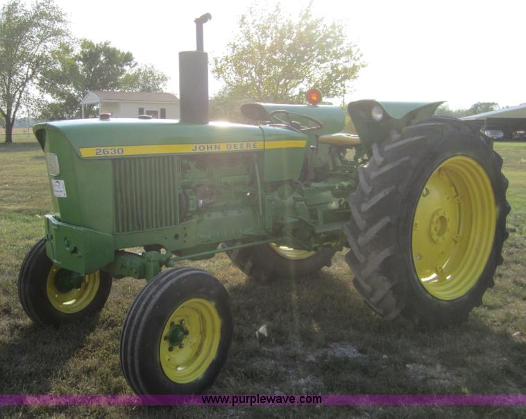 image for item C5001 John Deere 2630 tractor