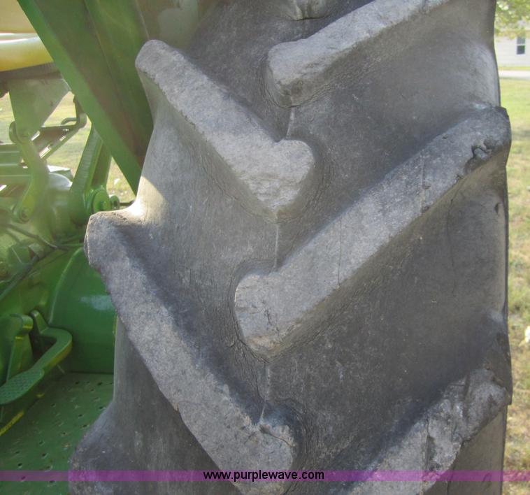 image for item C5001 John Deere 2630 tractor