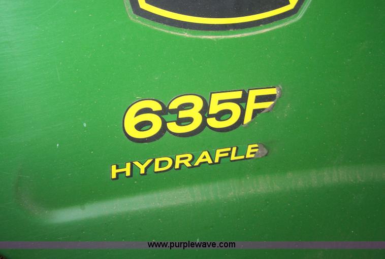 image for item D8515 2005 John Deere 635F 35' flex head
