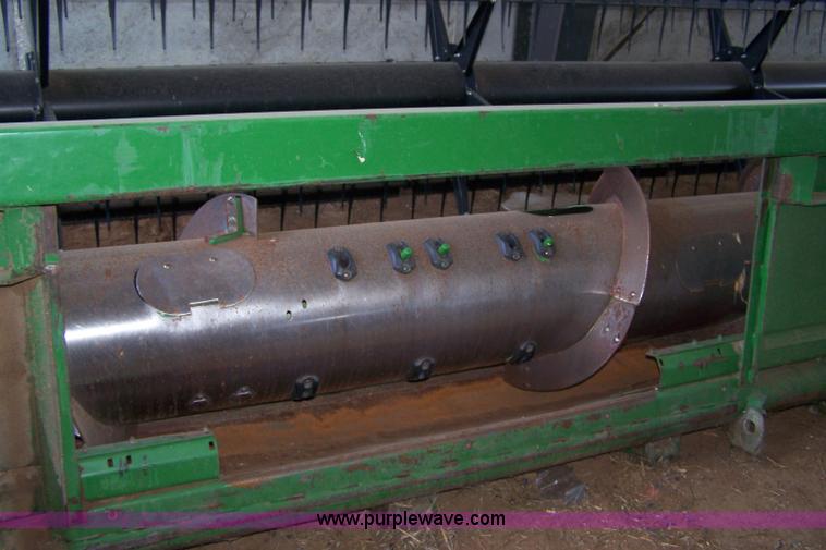 image for item D8515 2005 John Deere 635F 35' flex head