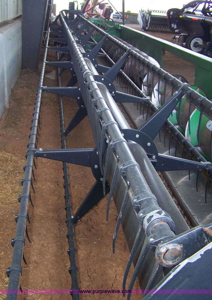 image for item D8515 2005 John Deere 635F 35' flex head