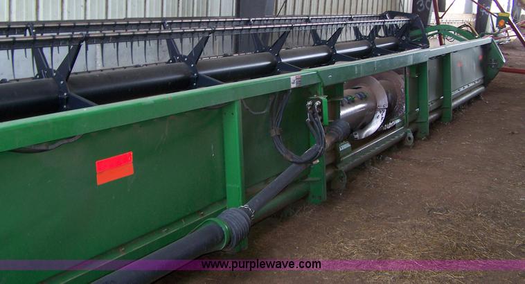 image for item D8515 2005 John Deere 635F 35' flex head