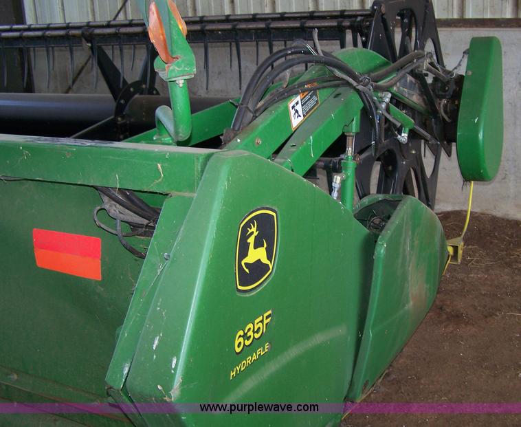 image for item D8515 2005 John Deere 635F 35' flex head