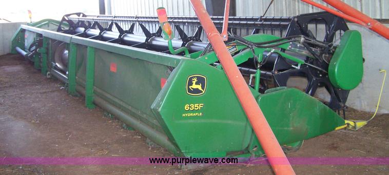image for item D8515 2005 John Deere 635F 35' flex head