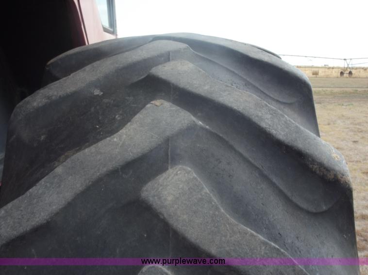 image for item F9541 1979 International 1086 tractor