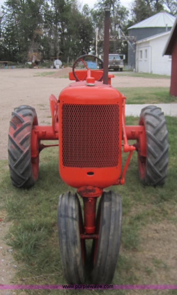 image for item J9018 1947 Allis Chalmers C tractor
