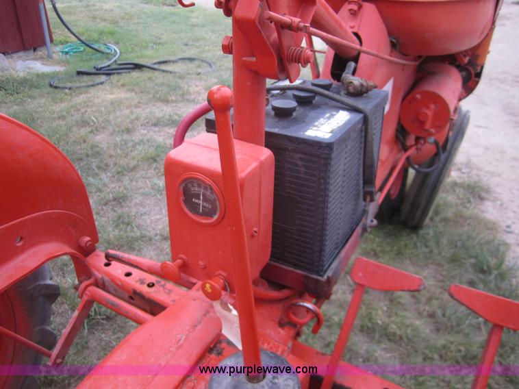 image for item J9018 1947 Allis Chalmers C tractor