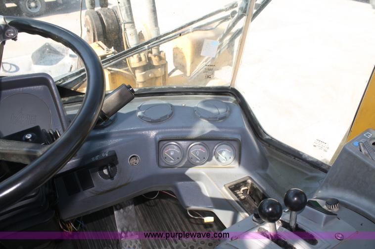 image for item A2265 1994 Volvo Bm L120B wheel loader