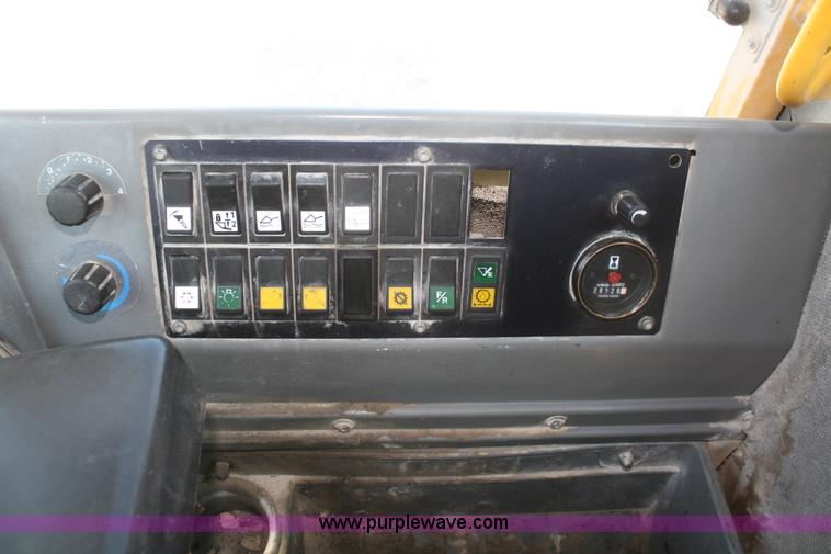 image for item A2265 1994 Volvo Bm L120B wheel loader