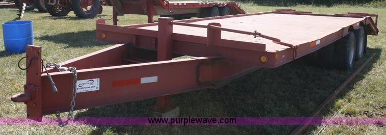 image for item A2302 2006 double axle trailer