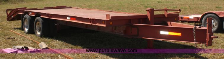 image for item A2302 2006 double axle trailer