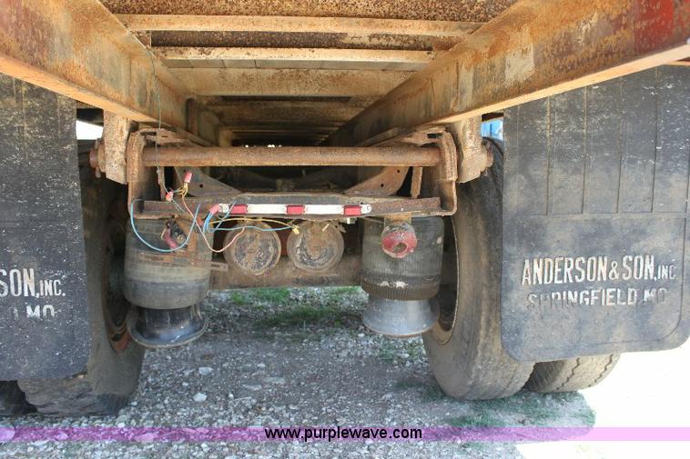 image for item A2689 1968 White 7400TDD grain truck