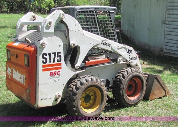 image for item A2690 2004 Bobcat S175 skid steer