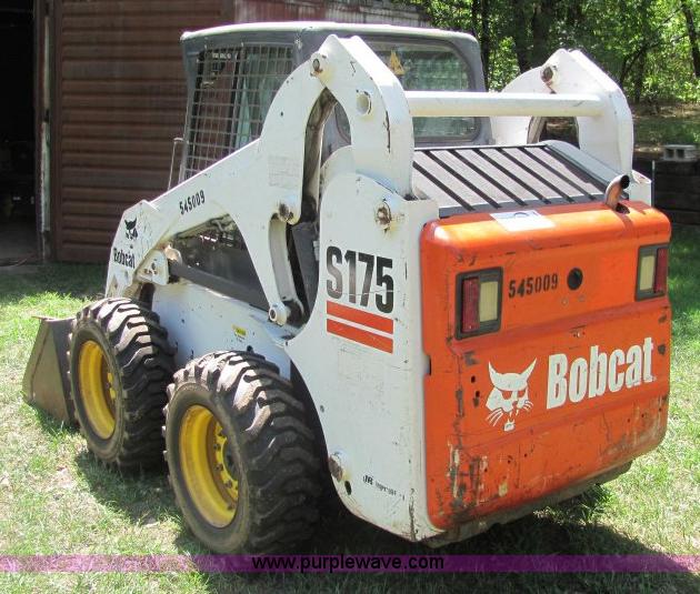 image for item A2690 2004 Bobcat S175 skid steer